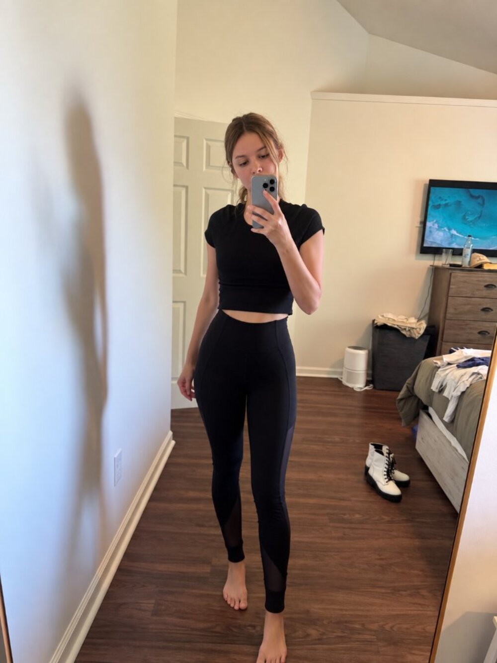 Lulu Lemon Black Leggings with Mesh Cutouts (Size 2)